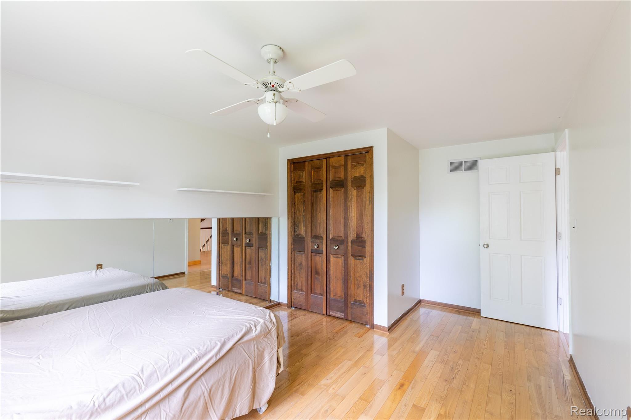 8443 Bridge Road Grosse Ile, MI 48138 - Photo 28 of 33 Upstairs bedroom.