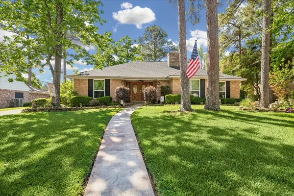 $389,000 | 3614 Garden Lake Drive, Kingwood, TX 77339