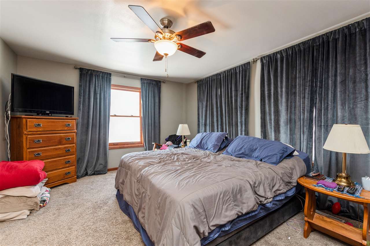 161 Red Wing Road Southwest Cedar Rapids, IA 52404 - Photo 11 of 25 Gallery Image 11
