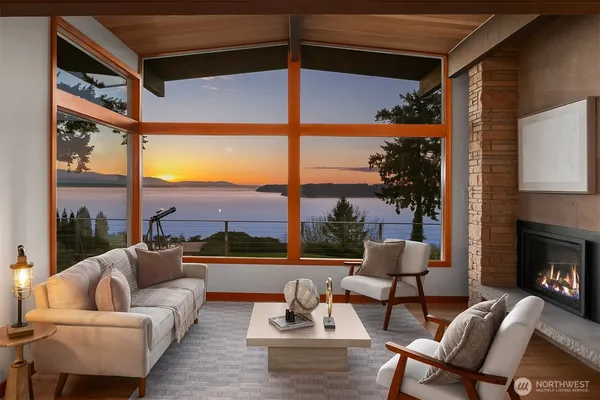 $3,300,000 | 12524 Marine View Drive, Edmonds, WA 98026