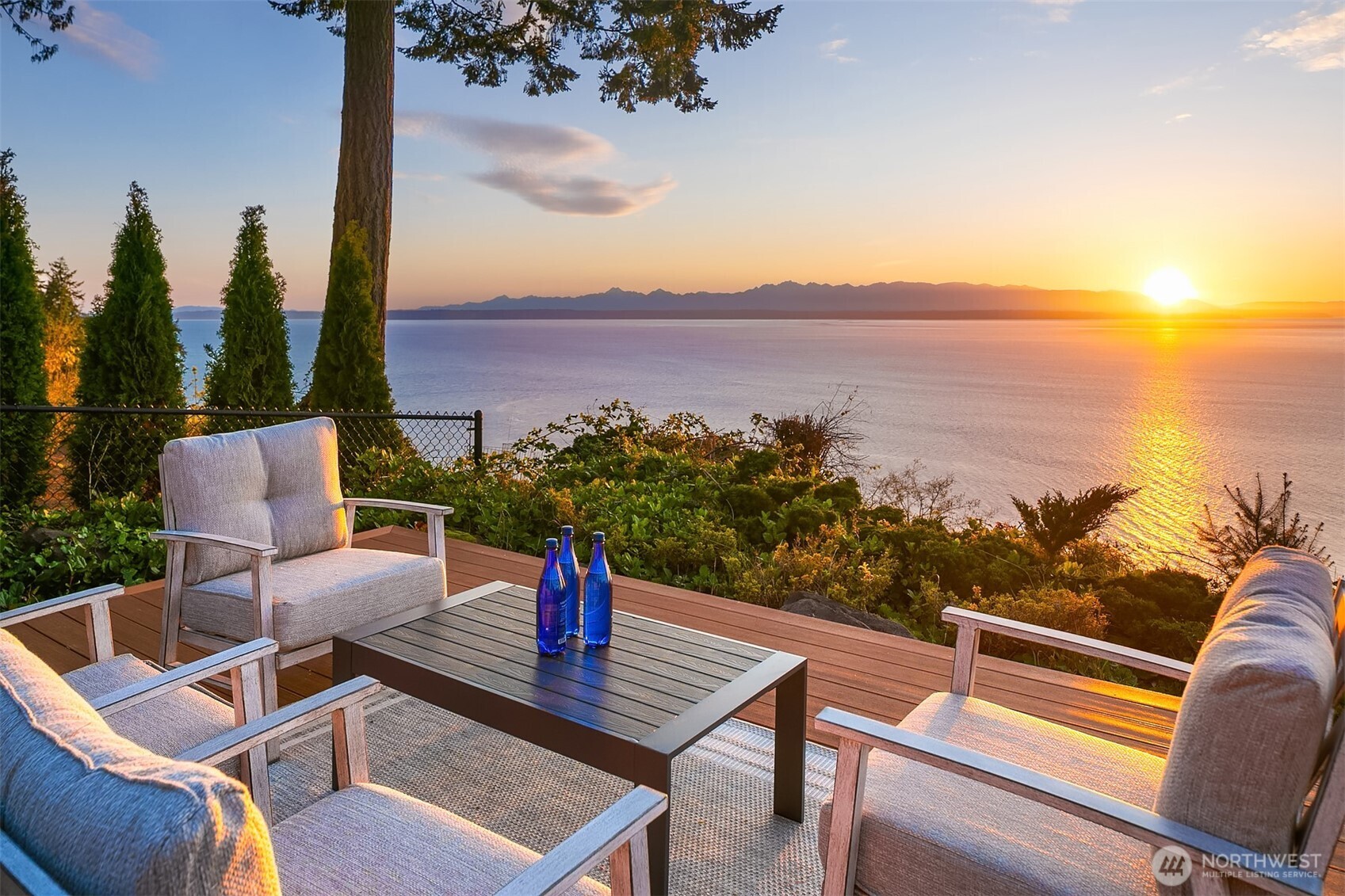 12524 Marine View Drive Edmonds, WA 98026 - Photo 2 of 40