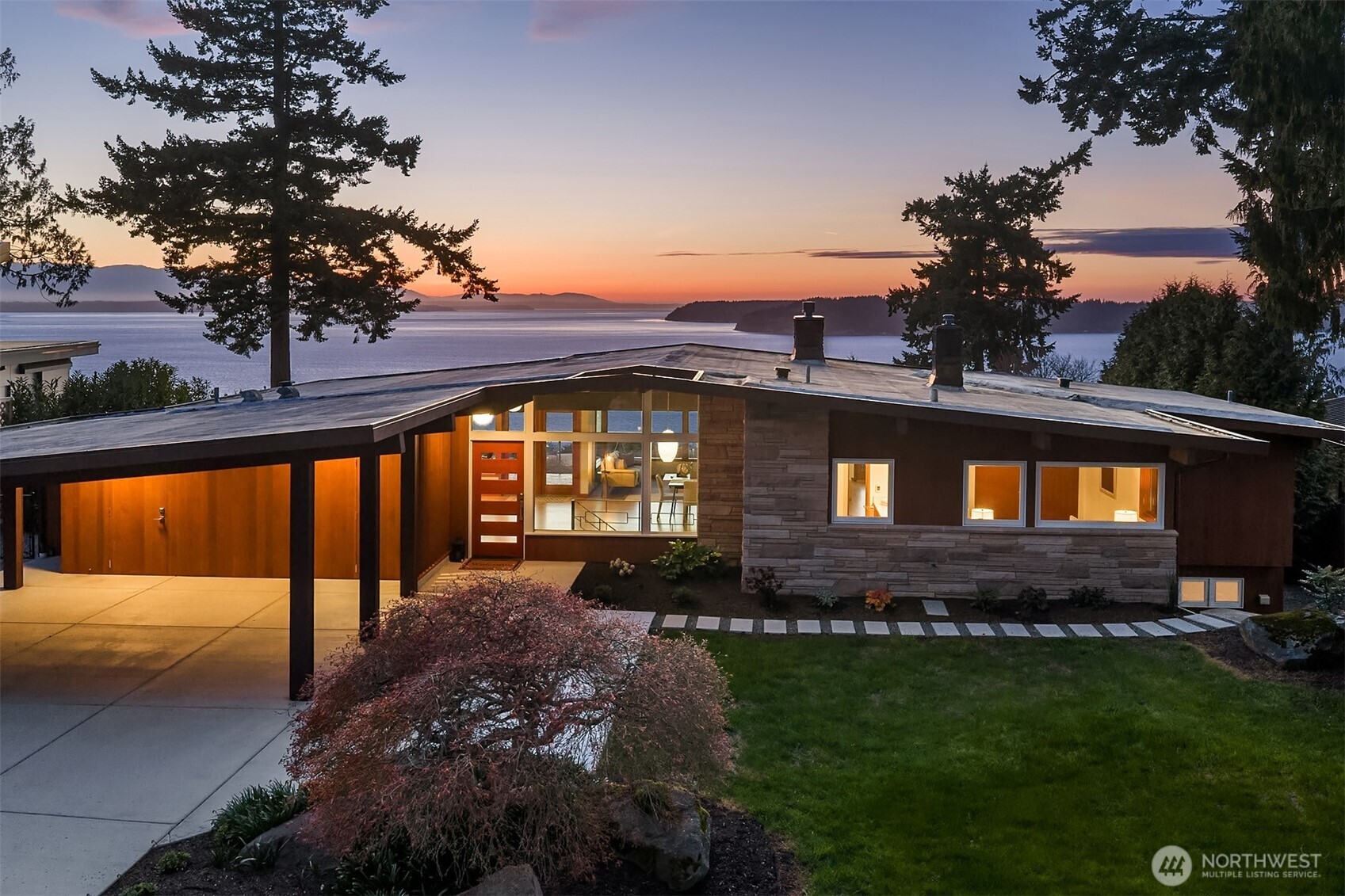 12524 Marine View Drive Edmonds, WA 98026 - Photo 3 of 40