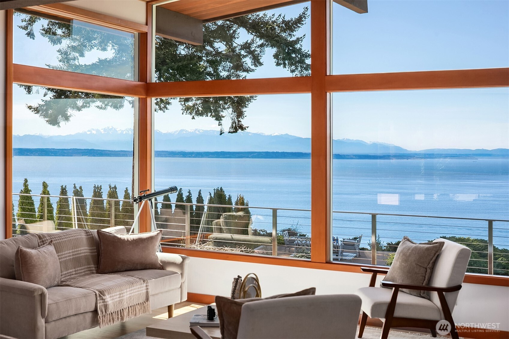 12524 Marine View Drive Edmonds, WA 98026 - Photo 8 of 40