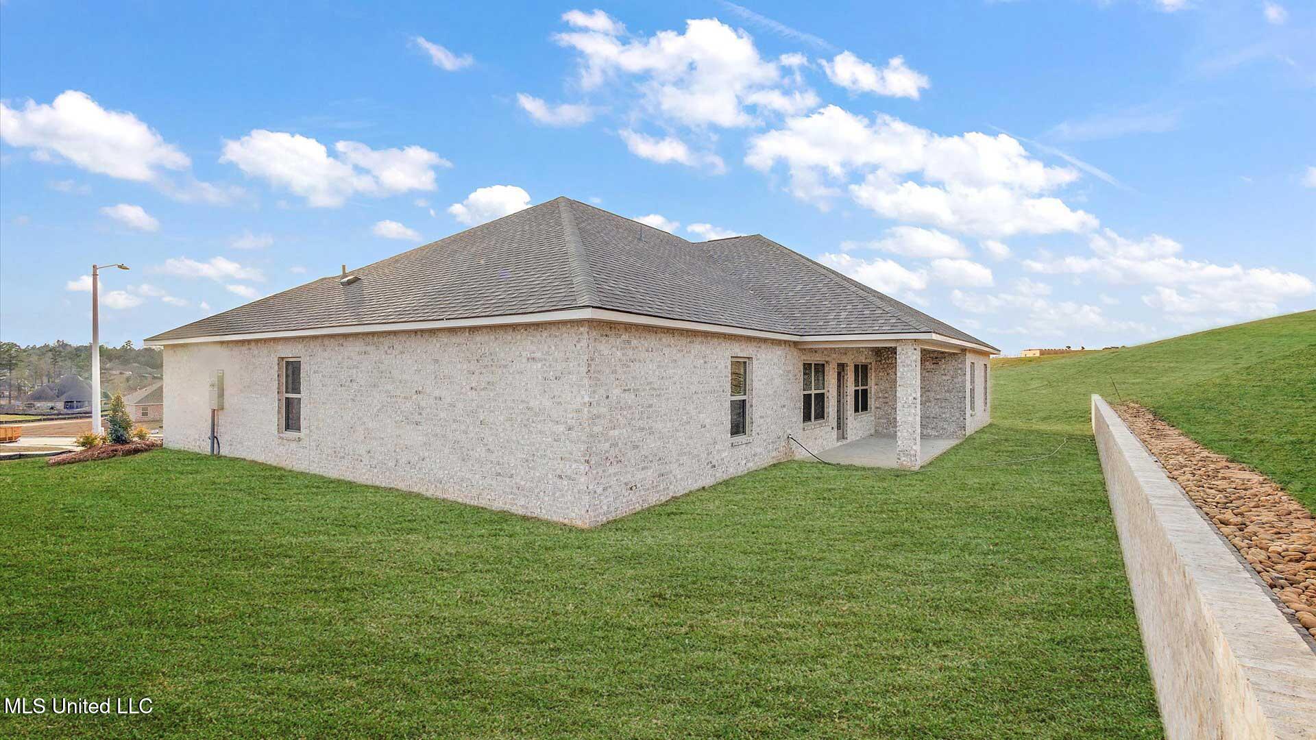 330 Cornerstone Crossing Brandon, MS 39042 - Photo 35 of 36 35-HTP_9190