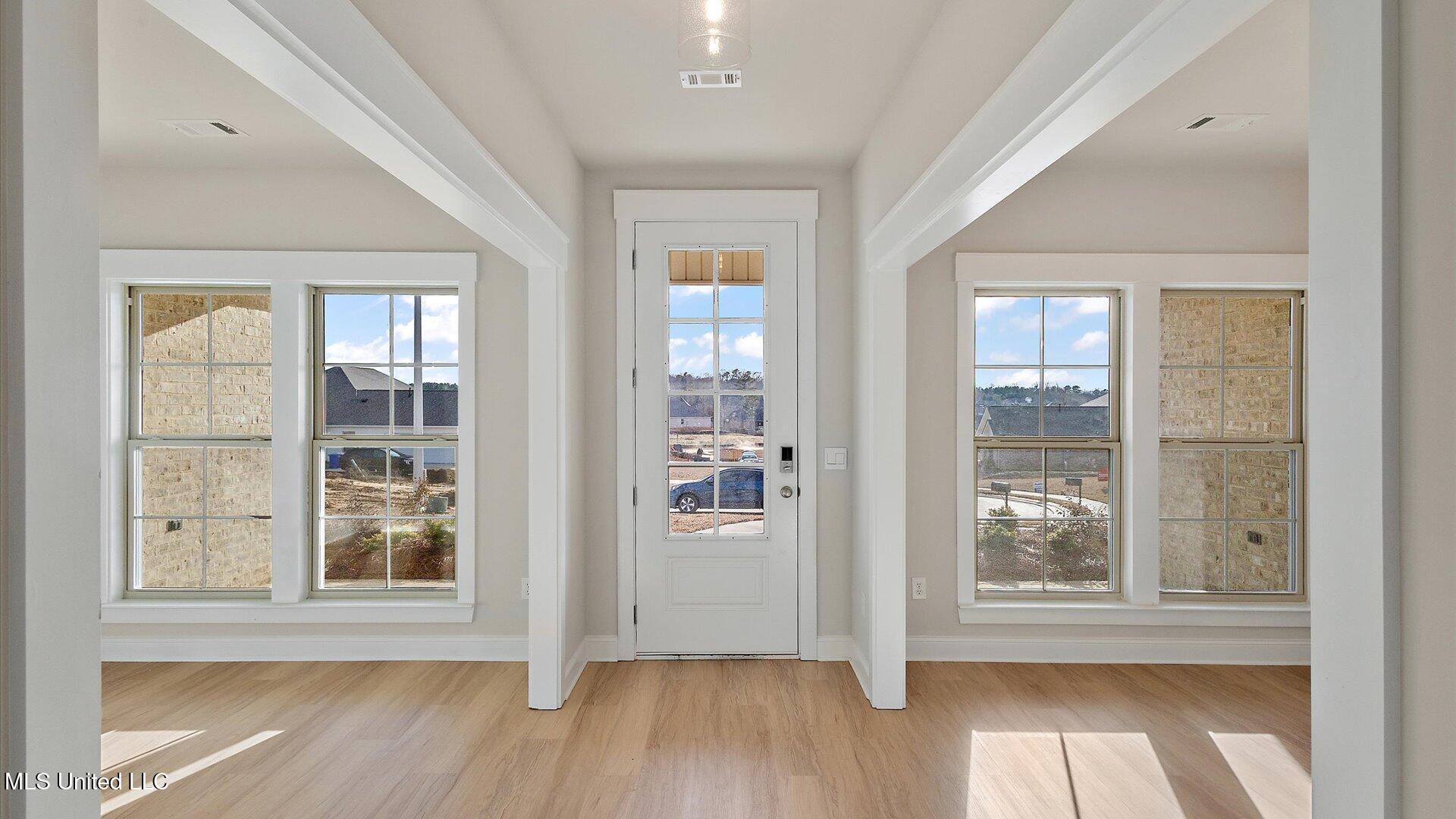 330 Cornerstone Crossing Brandon, MS 39042 - Photo 5 of 36 05-HTP_9100