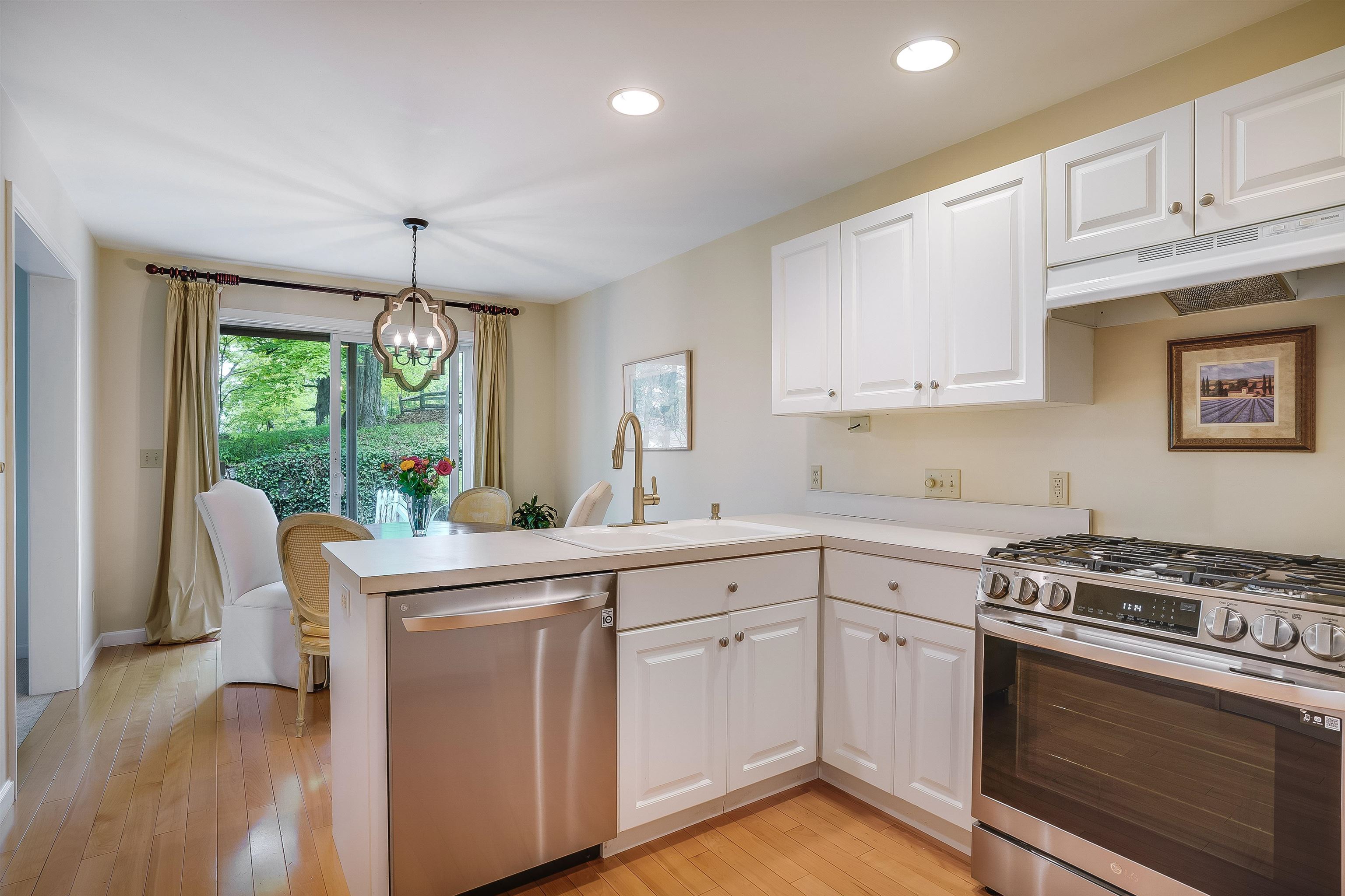 6 Highland Street Exeter, NH 03833 - Photo 13 of 42
