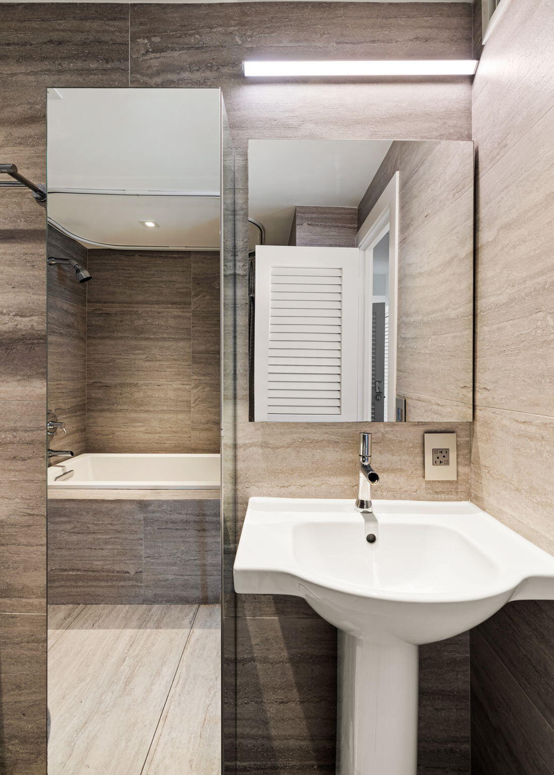 44 Cocoanut Row, Unit 212A Palm Beach, FL 33480 - Photo 37 of 52 77-web-or-mls-Palm Beach Towers Unit A21