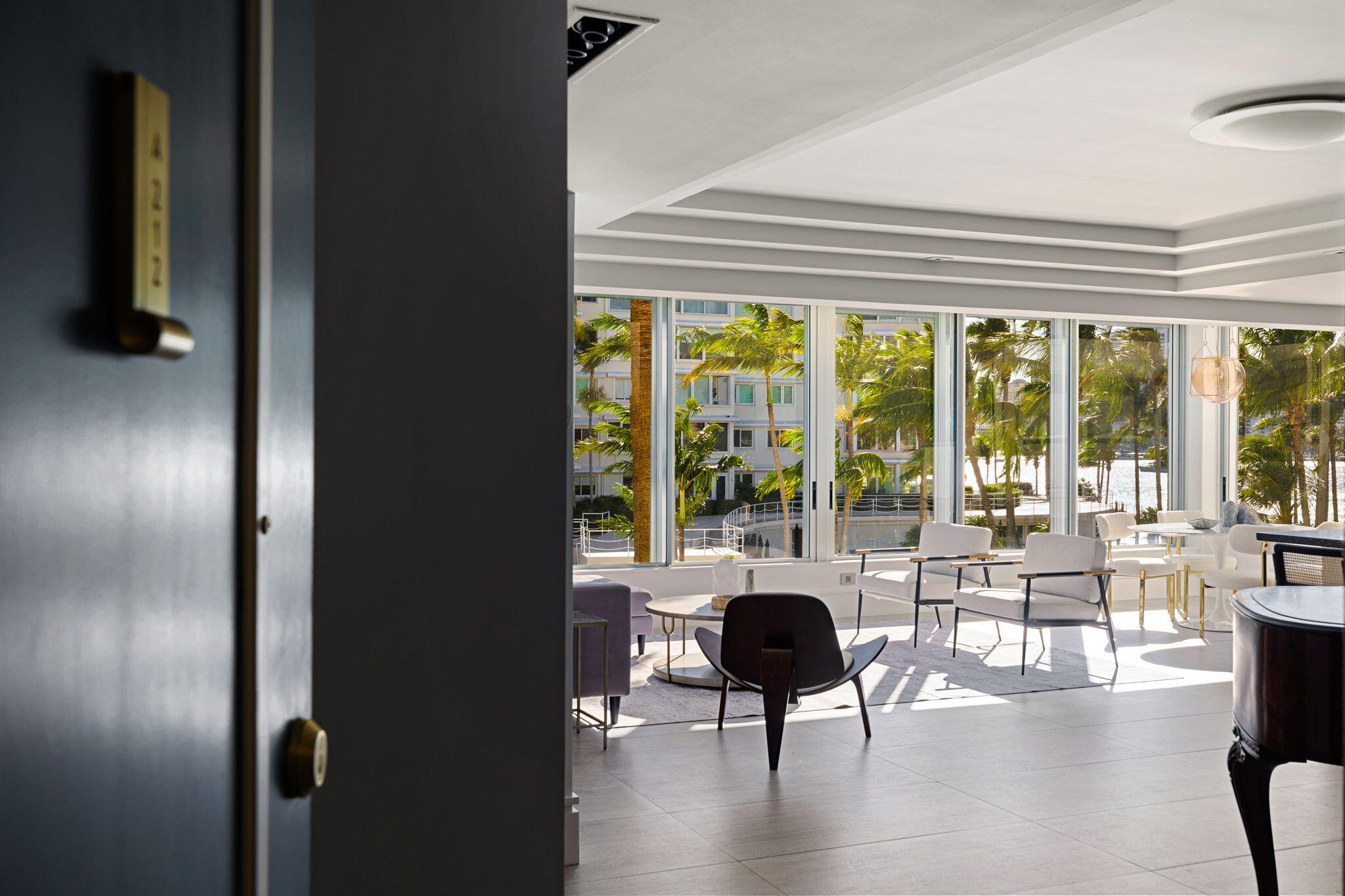 44 Cocoanut Row, Unit 212A Palm Beach, FL 33480 - Photo 10 of 52 14-web-or-mls-Palm Beach Towers Unit A21