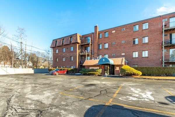 5 Washington Street, Unit B10 Reading, MA 01867 - Photo 13 of 18 Gallery Image 13