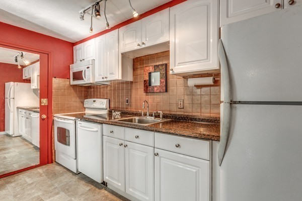 5 Washington Street, Unit B10 Reading, MA 01867 - Photo 3 of 18 Gallery Image 3