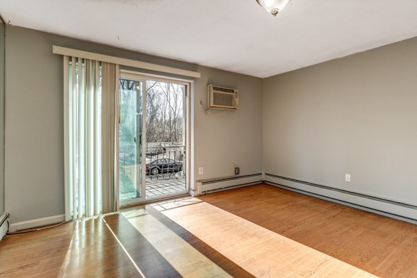 5 Washington Street, Unit B10 Reading, MA 01867 - Photo 5 of 18 Gallery Image 5