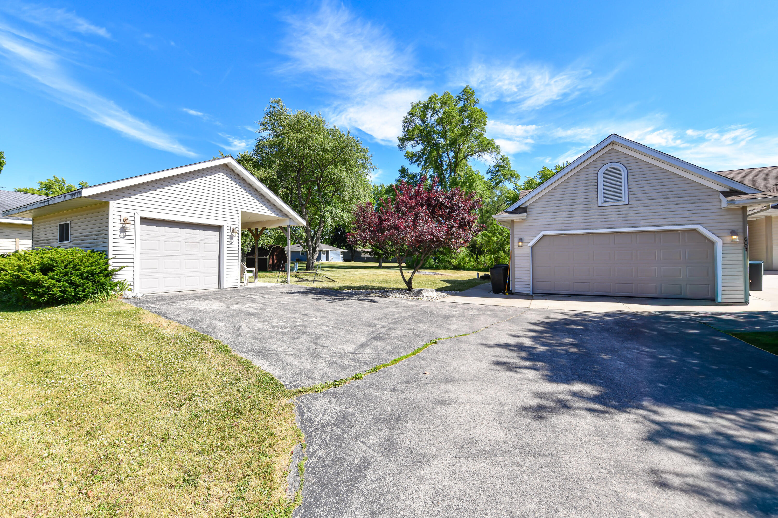 607 Stephanie Street Rochester, WI 53105 - Photo 23 of 25 Front garage view