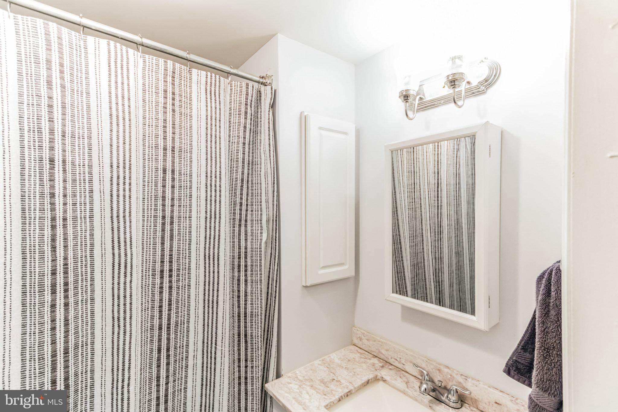 27 Emerson Road North Brunswick, NJ 08902 - Photo 13 of 46 Gallery Image 13