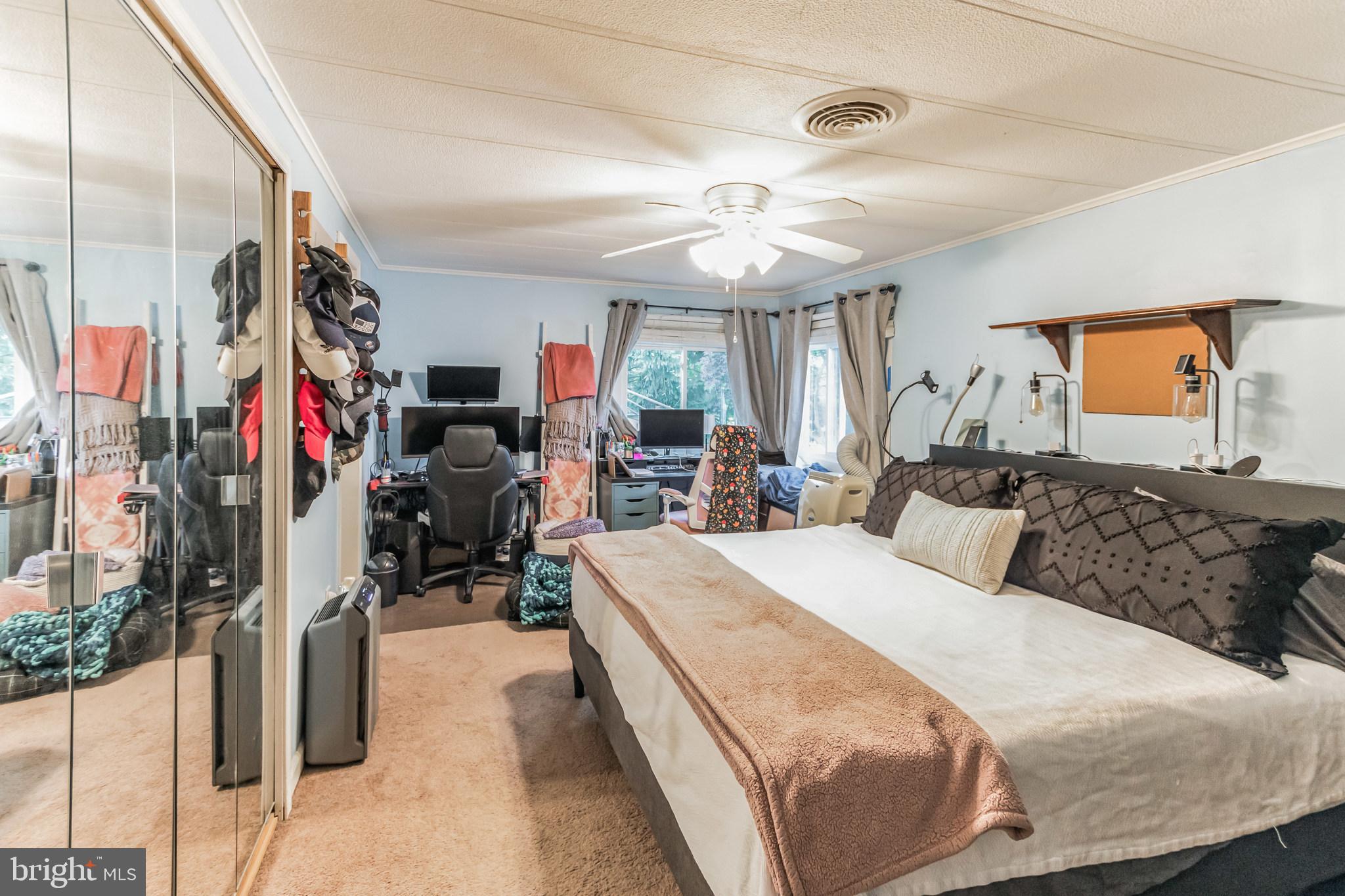 27 Emerson Road North Brunswick, NJ 08902 - Photo 19 of 46 Gallery Image 19