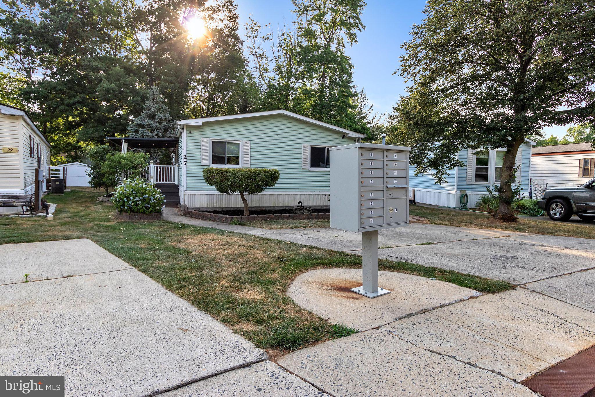 27 Emerson Road North Brunswick, NJ 08902 - Photo 3 of 46 Gallery Image 3