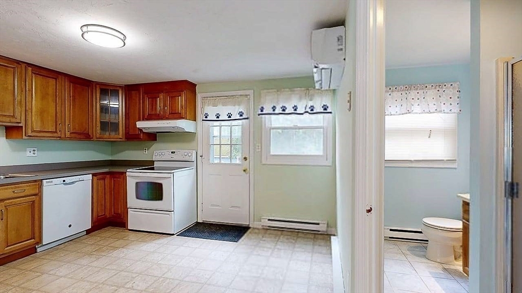 18 Massasoit Road, Unit B Worcester, MA 01604 - Photo 9 of 30 Gallery Image 9