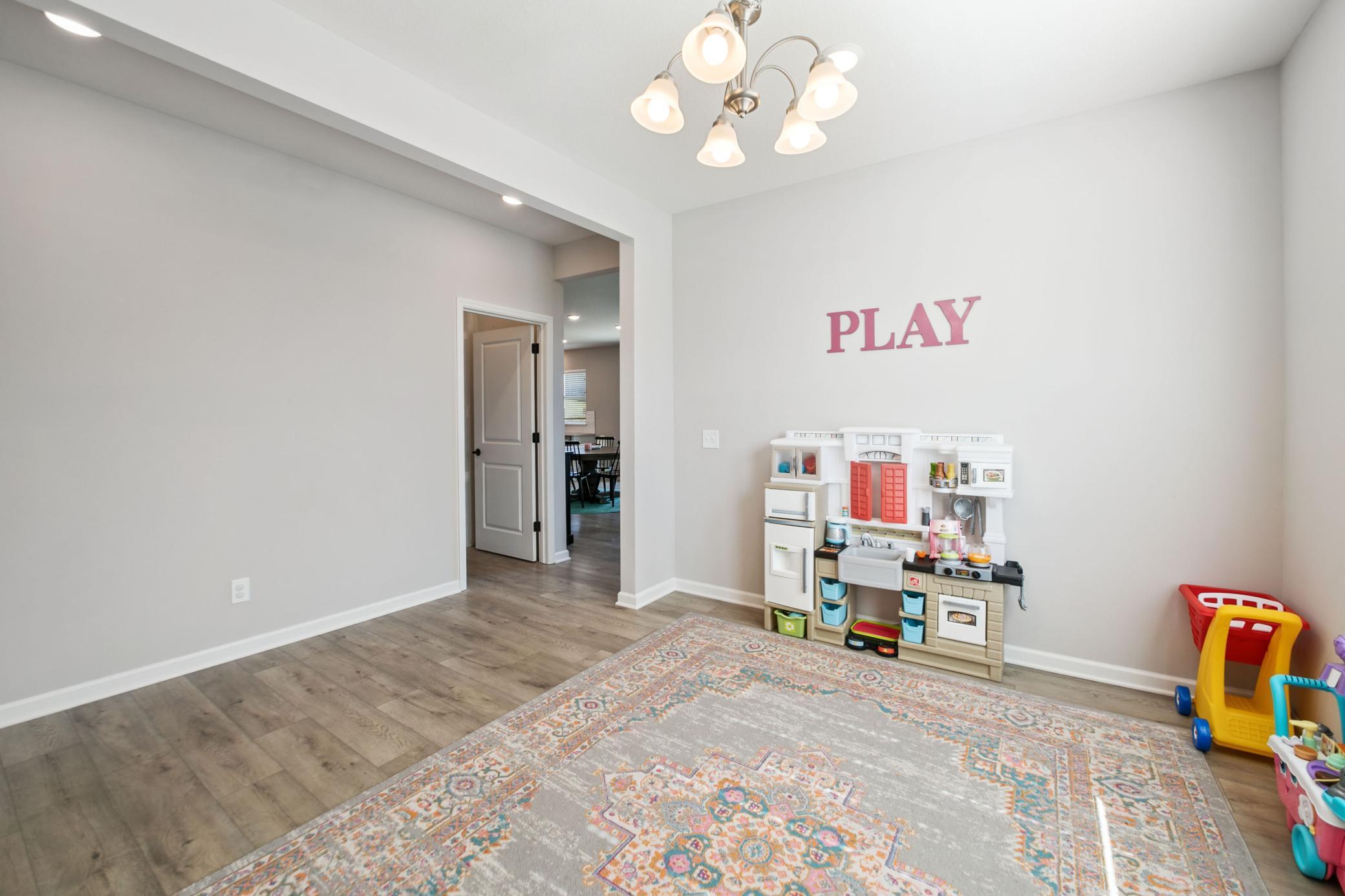 10318 Mcgregor Boulevard St. Paul, MN 55129 - Photo 14 of 40