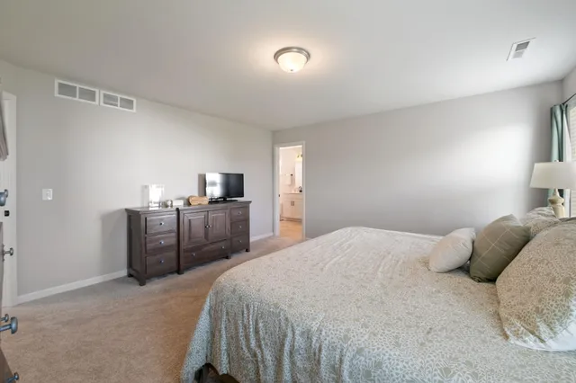 $675,000 | 10318 Mcgregor Boulevard, St. Paul, MN 55129