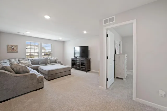 $675,000 | 10318 Mcgregor Boulevard, St. Paul, MN 55129