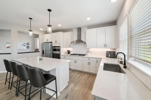 $675,000 | 10318 Mcgregor Boulevard, St. Paul, MN 55129