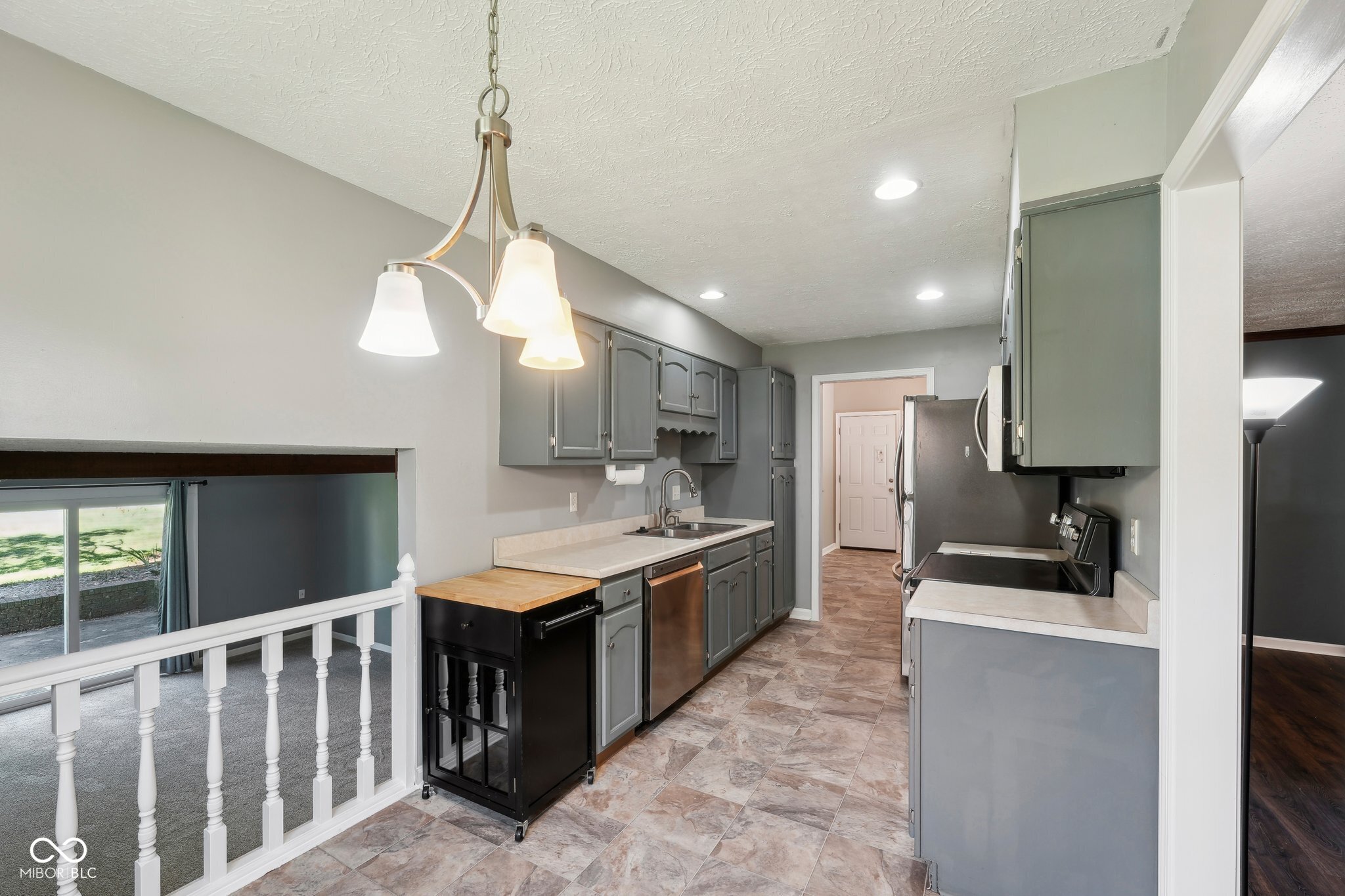 8823 Rocky Ridge Road Indianapolis, IN 46217 - Photo 7 of 31 Gallery Image 7