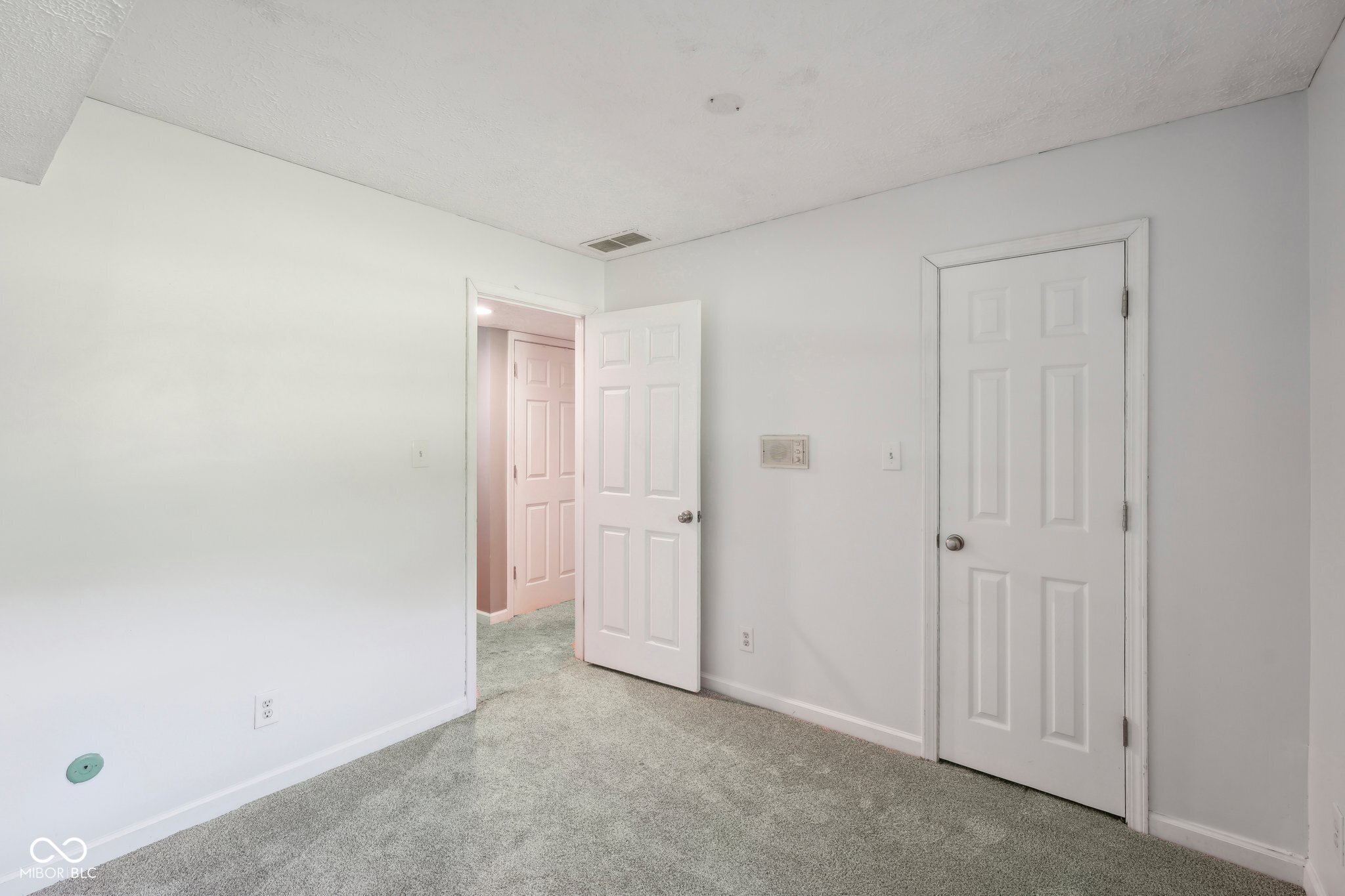 8823 Rocky Ridge Road Indianapolis, IN 46217 - Photo 10 of 31 Gallery Image 10