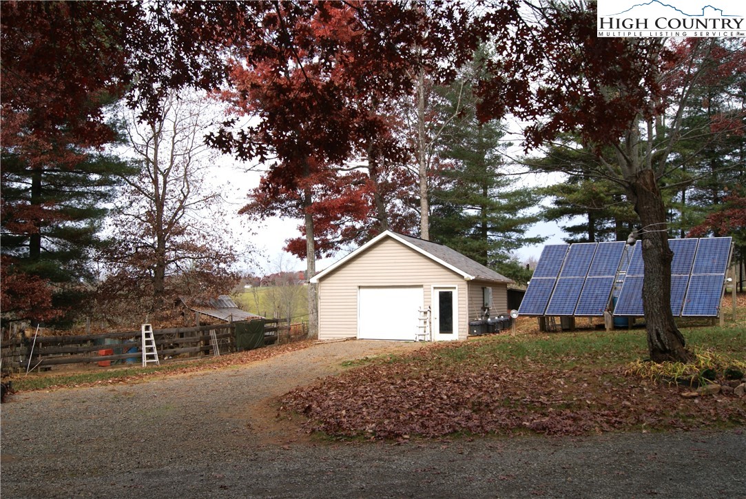 1241 Glade Creek School Road Ennice, NC 28623 - Photo 37 of 49