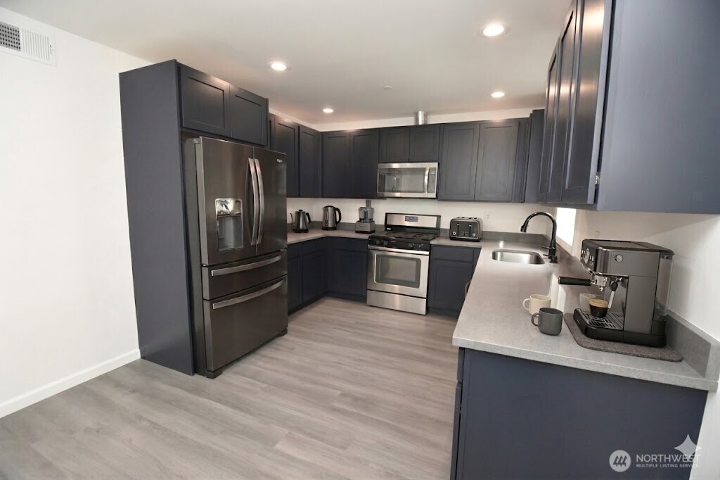 16230 3rd Avenue Southeast, Unit A1 Bothell, WA 98012 - Photo 7 of 15
