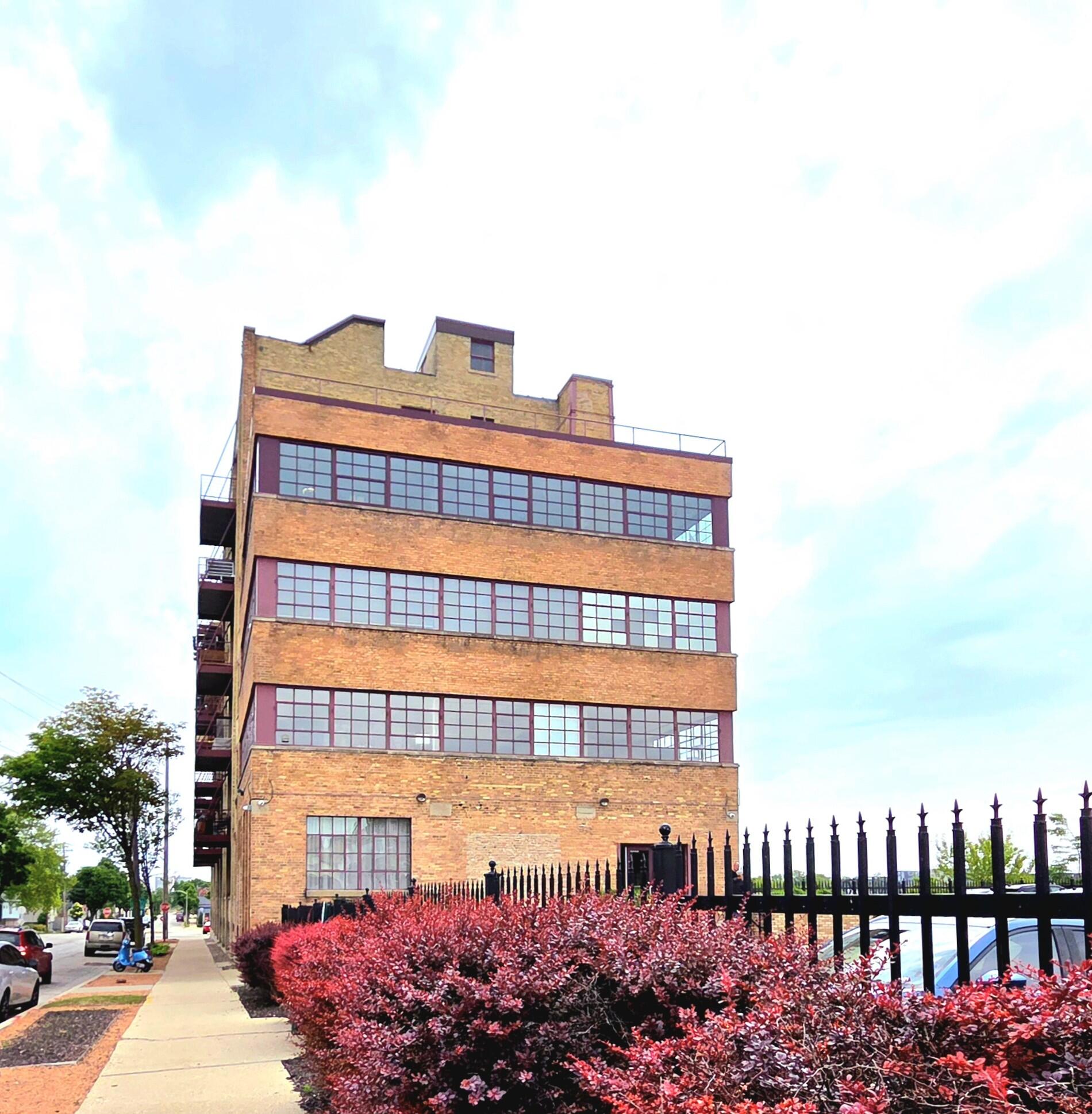 215 West Maple Street, Unit 307 Milwaukee, WI 53204 - Photo 16 of 16 exterior