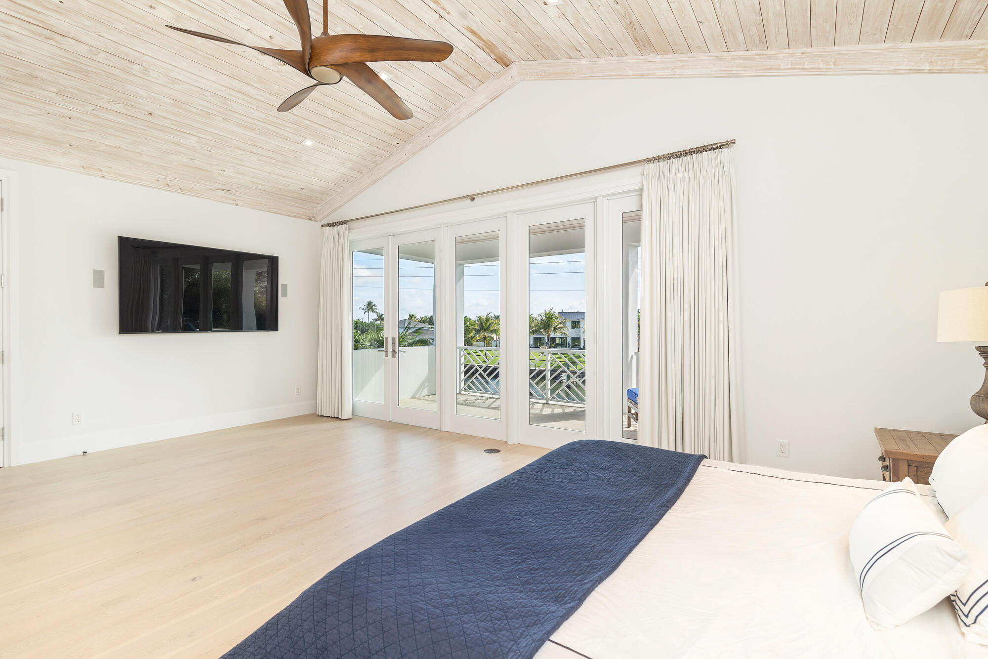 222 Arlington Road West Palm Beach, FL 33405 - Photo 15 of 33 low-20