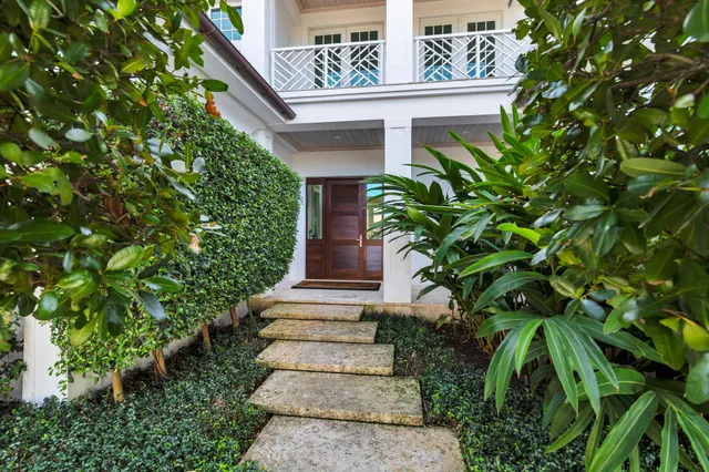 $9,900,000 | 222 Arlington Road, West Palm Beach, FL 33405