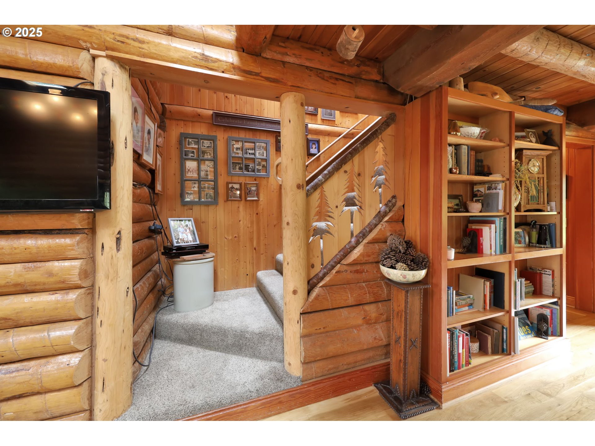 84771 Murdock Road Eugene, OR 97405 - Photo 12 of 46 a view of entryway and hall