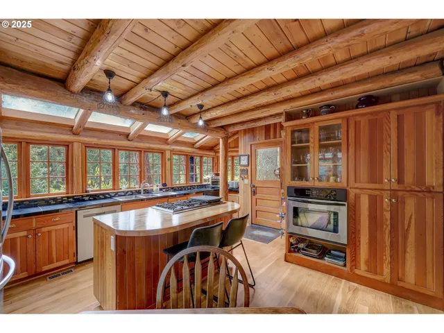 $750,000 | 84771 Murdock Road, Eugene, OR 97405