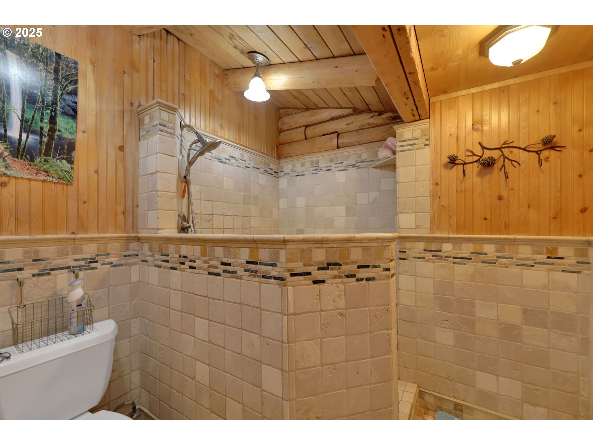 84771 Murdock Road Eugene, OR 97405 - Photo 27 of 46 a bathroom with a shower