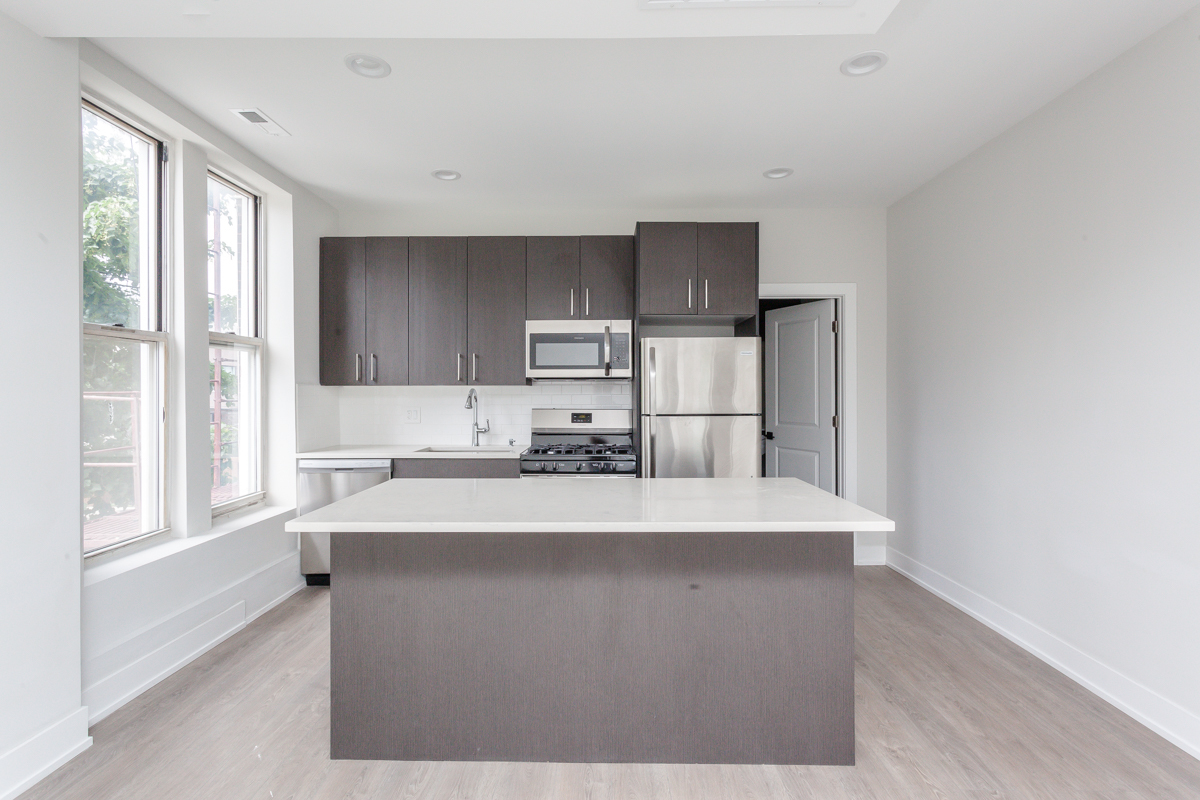 818 West 18th Street, Unit 4F Chicago, IL 60608 - Photo 5 of 11