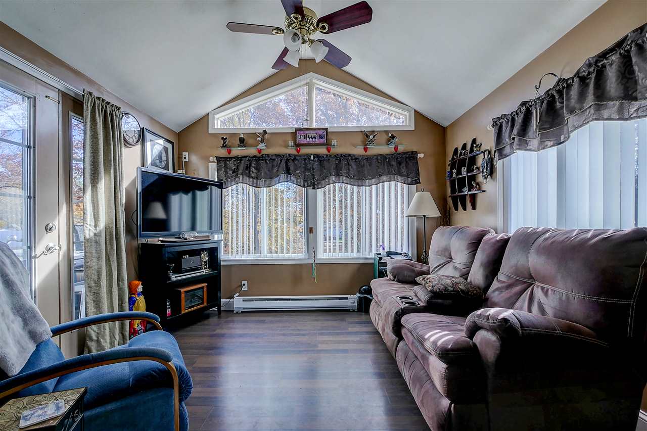28 East Dunstable Road Nashua, NH 03060 - Photo 2 of 36