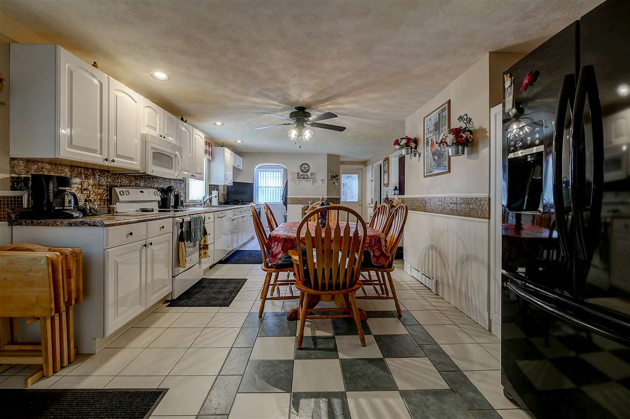 28 East Dunstable Road Nashua, NH 03060 - Photo 14 of 36