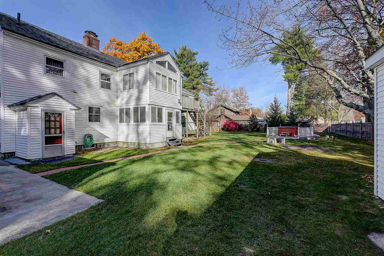 28 East Dunstable Road Nashua, NH 03060 - Photo 34 of 36