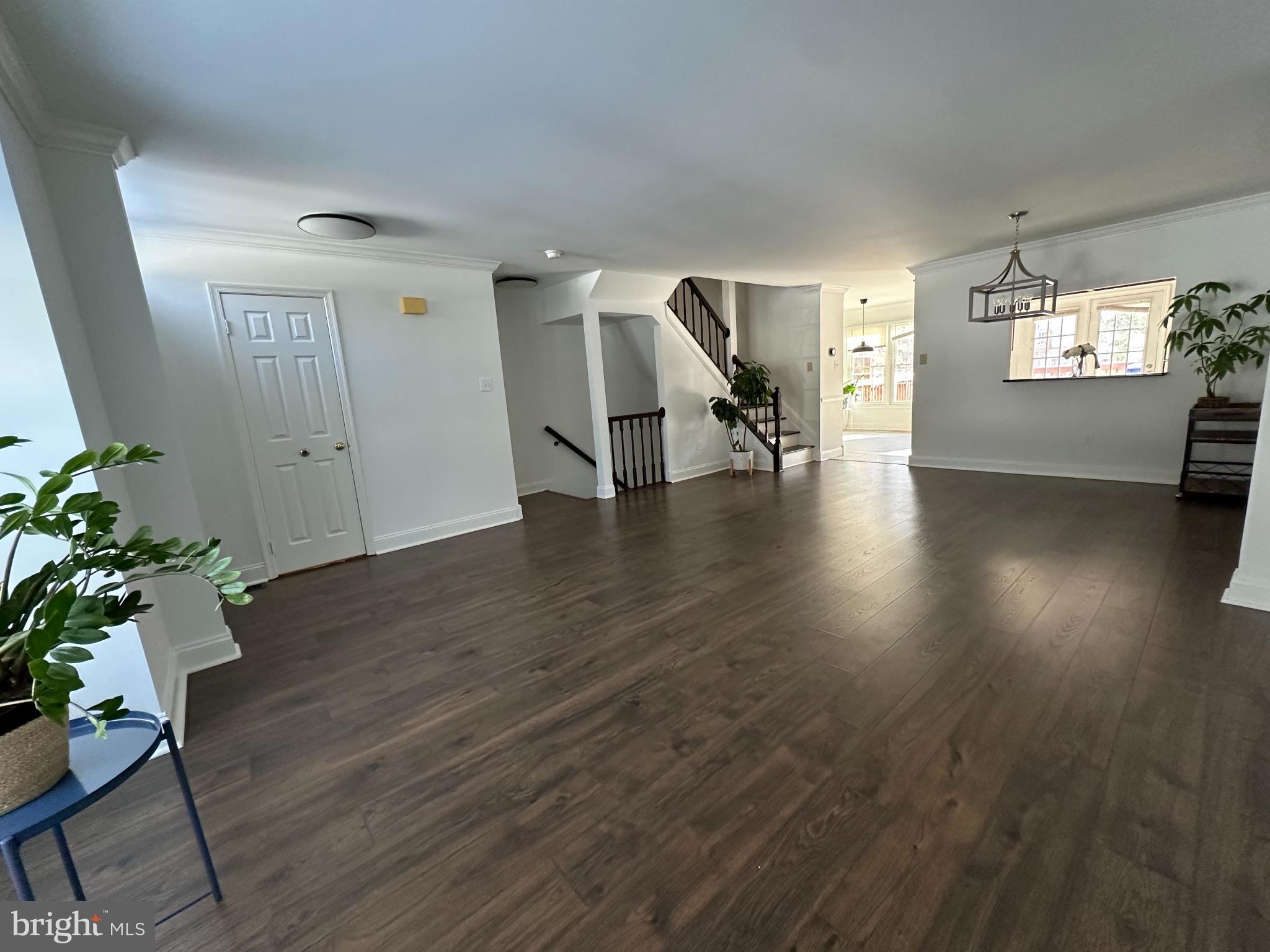 4713 Columbia Road Ellicott City, MD 21042 - Photo 15 of 39 Main level