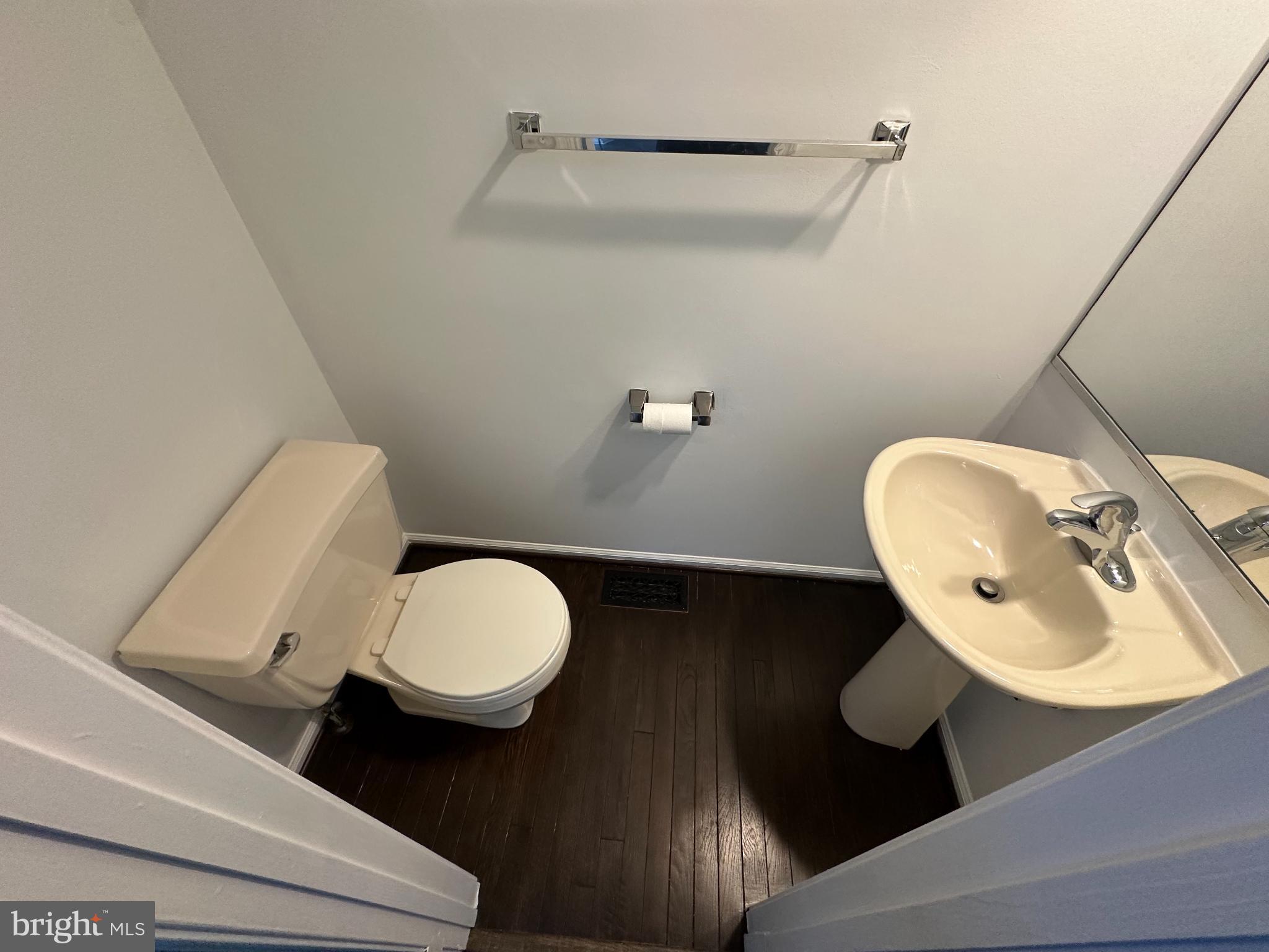 4713 Columbia Road Ellicott City, MD 21042 - Photo 16 of 39 Half-bath - main level.