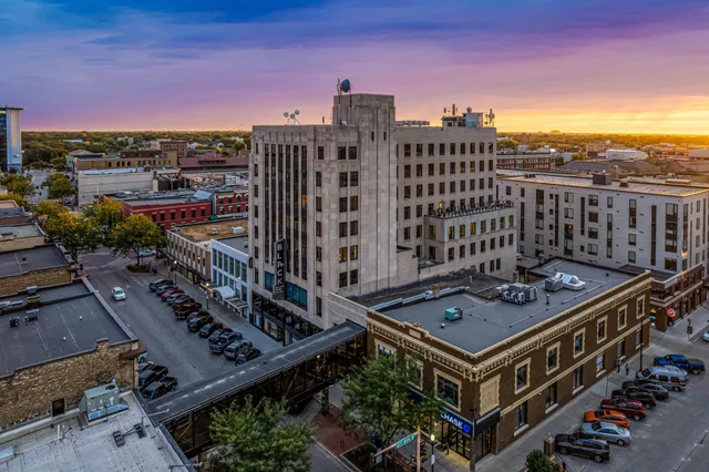 $1,585,000 | 118 Broadway North, Unit 702, Fargo, ND 58102