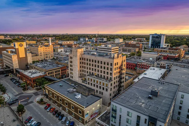$1,585,000 | 118 Broadway North, Unit 702, Fargo, ND 58102