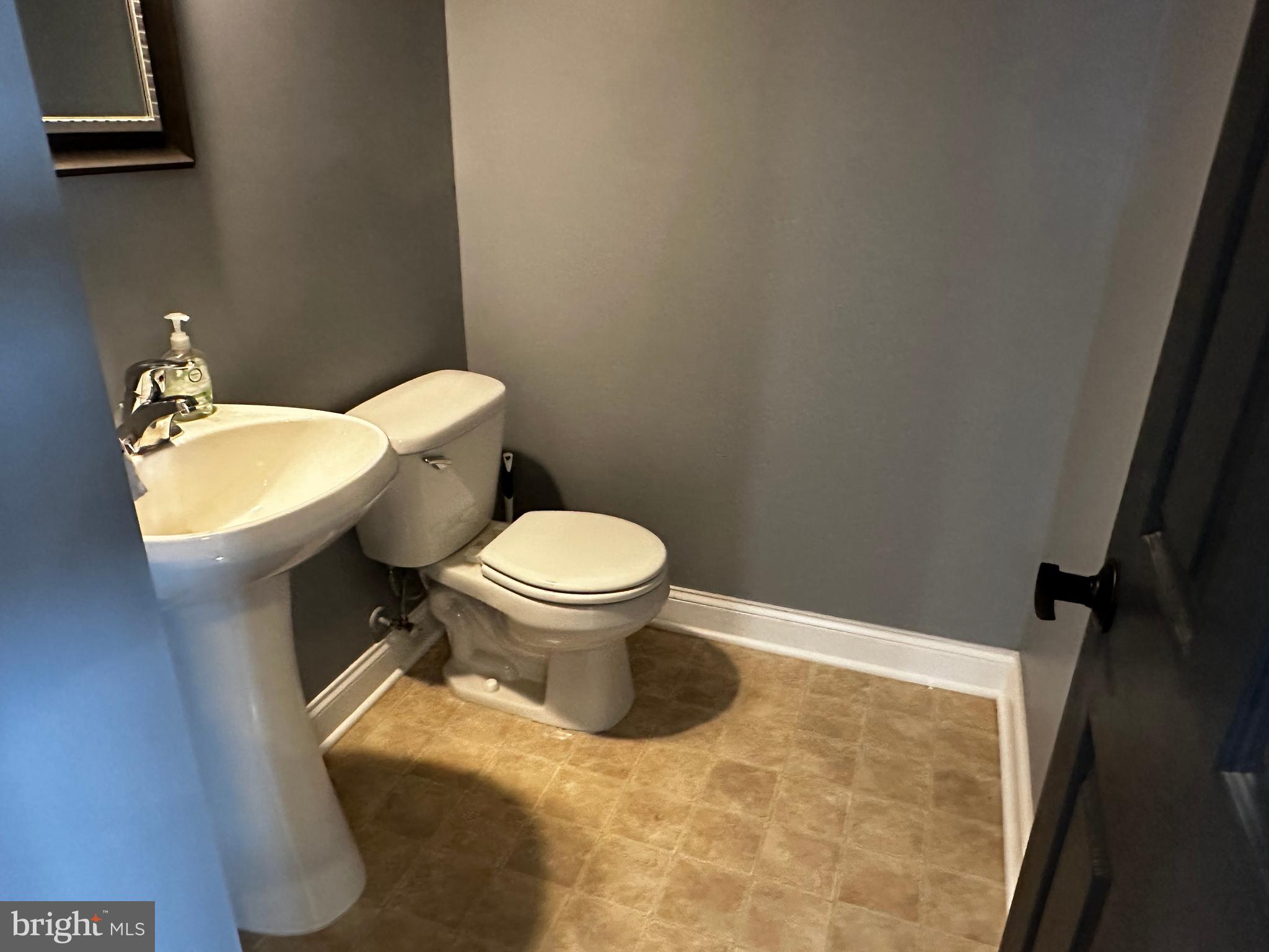 2732 Shelburne Road, Unit 142W Downingtown, PA 19335 - Photo 19 of 31 Half Bath