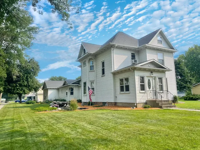 $279,500 | 118 Somerville Avenue, Morgan, MN 56266