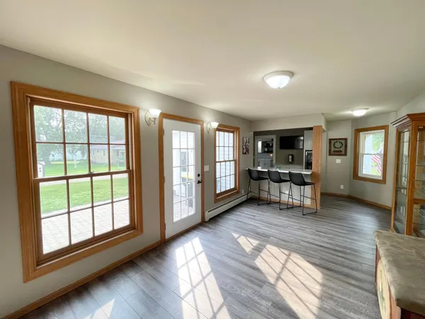 $279,500 | 118 Somerville Avenue, Morgan, MN 56266