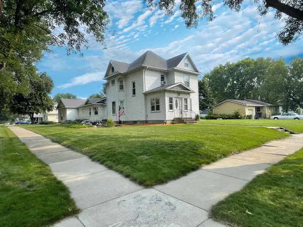 $279,500 | 118 Somerville Avenue, Morgan, MN 56266