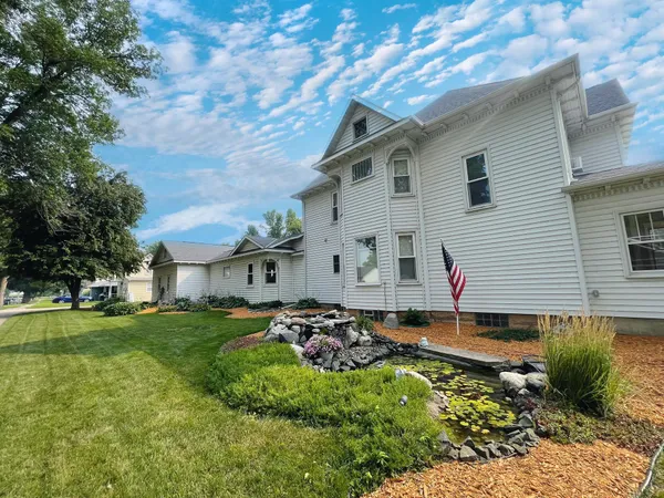 $279,500 | 118 Somerville Avenue, Morgan, MN 56266