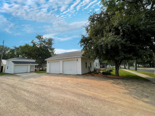 $279,500 | 118 Somerville Avenue, Morgan, MN 56266