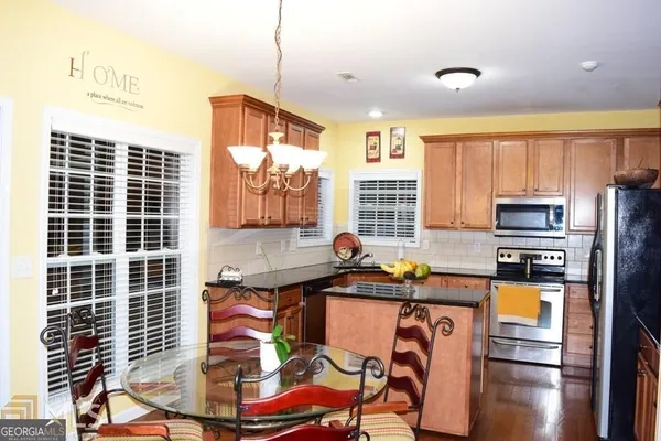 $2,700 | 45 Greenview Drive, Newnan, GA 30265