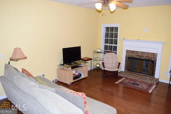 $2,700 | 45 Greenview Drive, Newnan, GA 30265